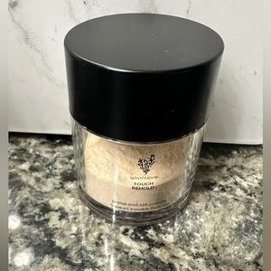 YOUNIQUE primer and setting powder